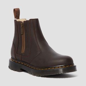 Dr. Martens 2976 Women’s Wintergrip Chelsea Boots